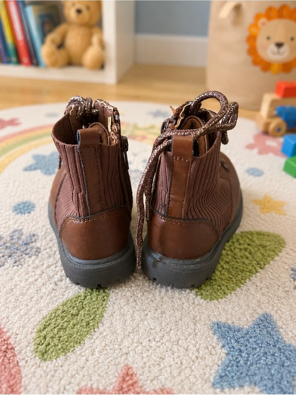 Carter’s Toddler Brown Lace-Up Combat Boots Size 7 Side Zip Lug Sole